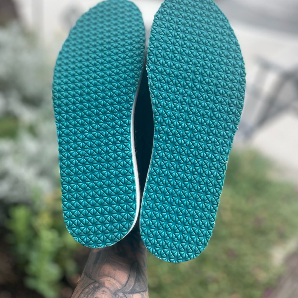 Slip ons - Picture 4 of 4